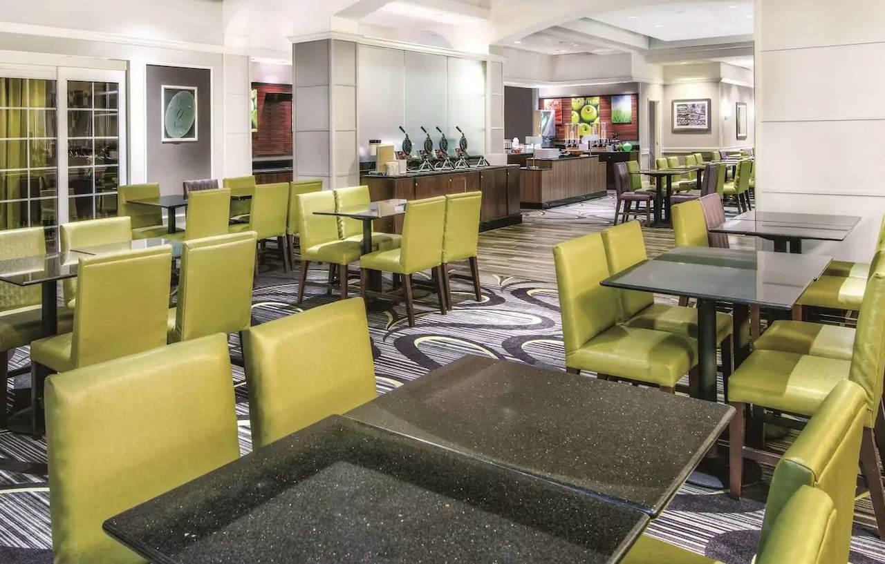 La Quinta Inn & Suites By Wyndham San Antonio Riverwalk Ngoại thất bức ảnh