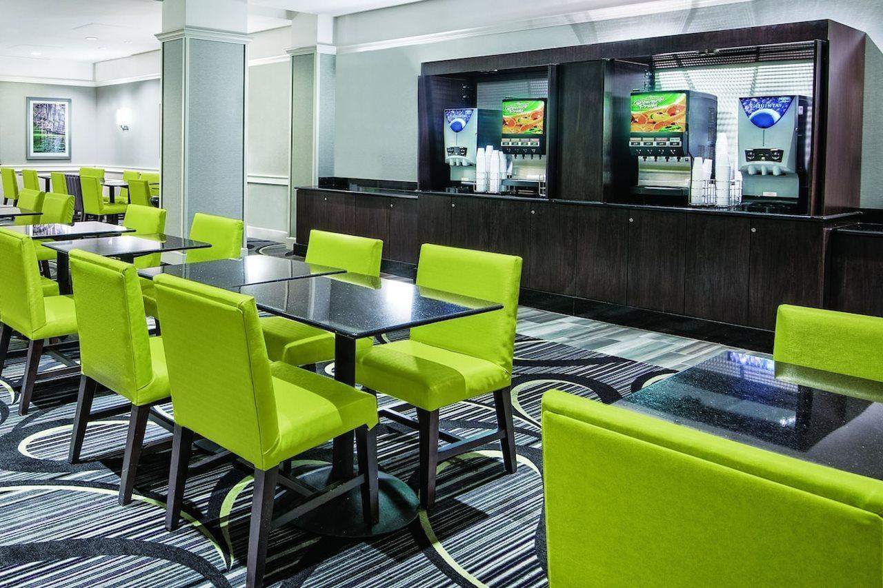 La Quinta Inn & Suites By Wyndham San Antonio Riverwalk Ngoại thất bức ảnh