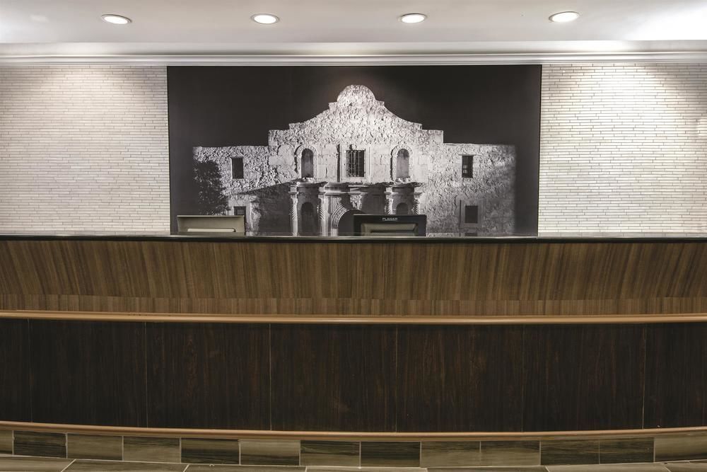 La Quinta Inn & Suites By Wyndham San Antonio Riverwalk Ngoại thất bức ảnh